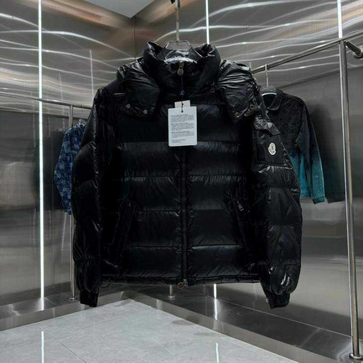 Picture of Moncler Down Jackets _SKUMonclerM-2XLhgntx5937575